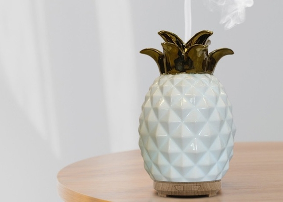 120ml Gold leaf สับปะรดน้ำมันหอมระเหยน้ำมันหอมระเหย Diffuser เซรามิคหมอกเย็น Ultrasonic Humidifier 7 สี LED